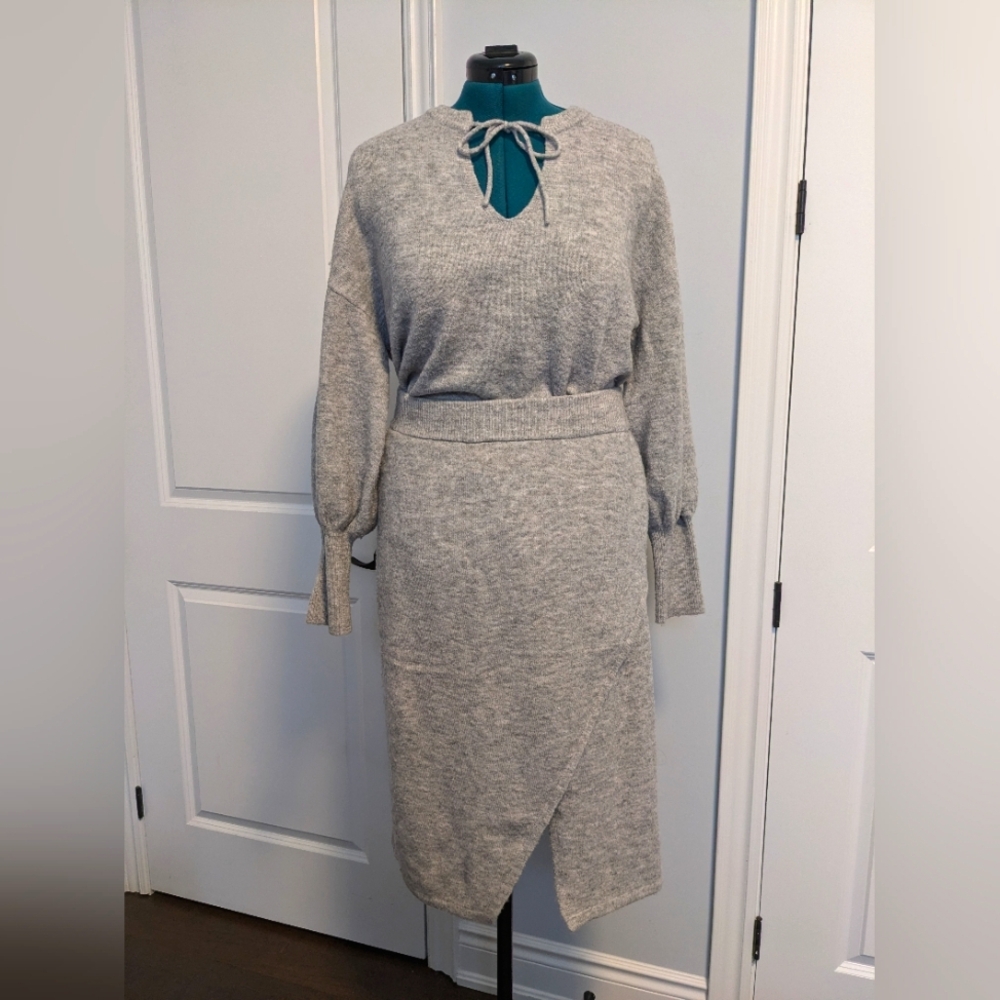 Vero Moda Women's Grey Knit Sweater Skirt set, sweaterdress, Large- XL